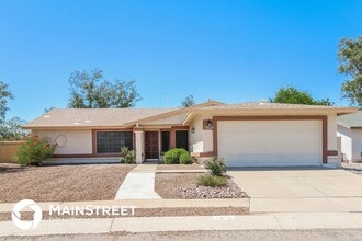 Building Photo - 1576 W Highsmith Dr