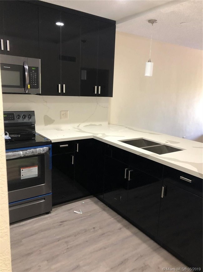 Building Photo - 13920 Lake Placid Ct