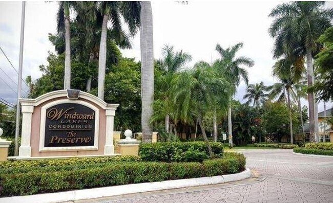 Foto del edificio - 3995 W McNab Rd