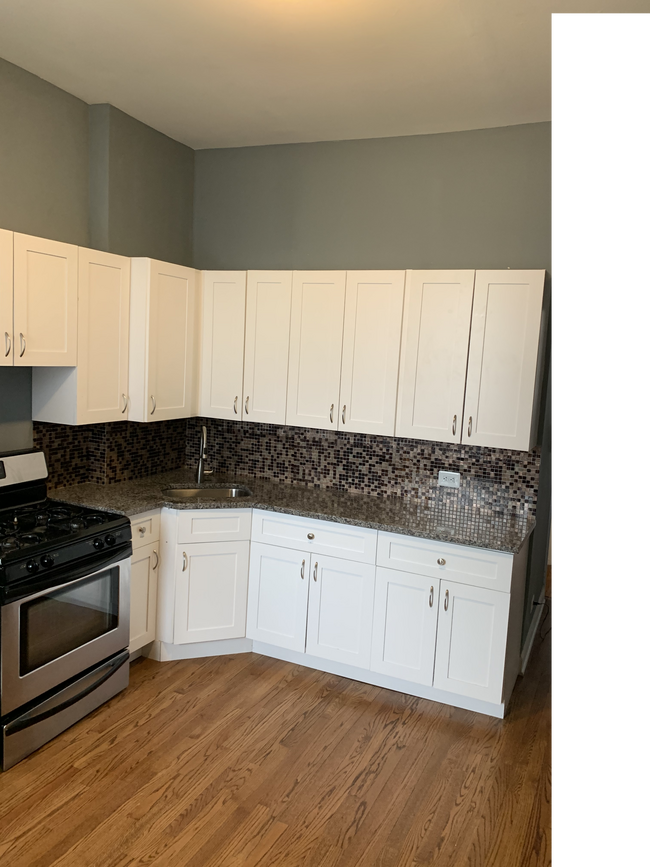 Foto del edificio - 7229 S Emerald Ave
