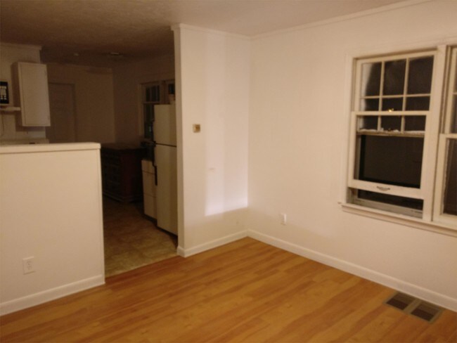Foto del edificio - 523 S Crysler Ave