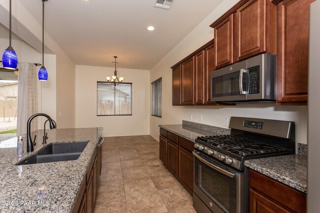 Foto del edificio - 926 N Gomez St