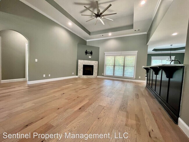 Building Photo - 4 br, 3.5 bath House - 101 Wessex Drive