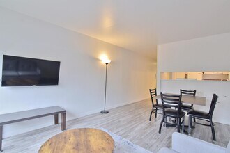 Building Photo - 1540 Haro St