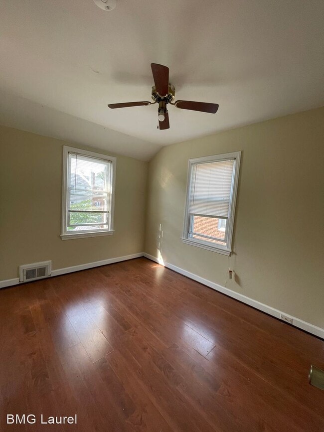 Building Photo - 2 br, 2 bath House - 5000 8th St NE