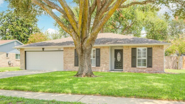 Building Photo - 5812 Misty Meadow St
