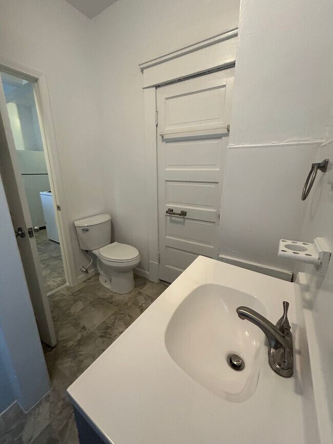 Foto del edificio - 1018-1024 Brown Street