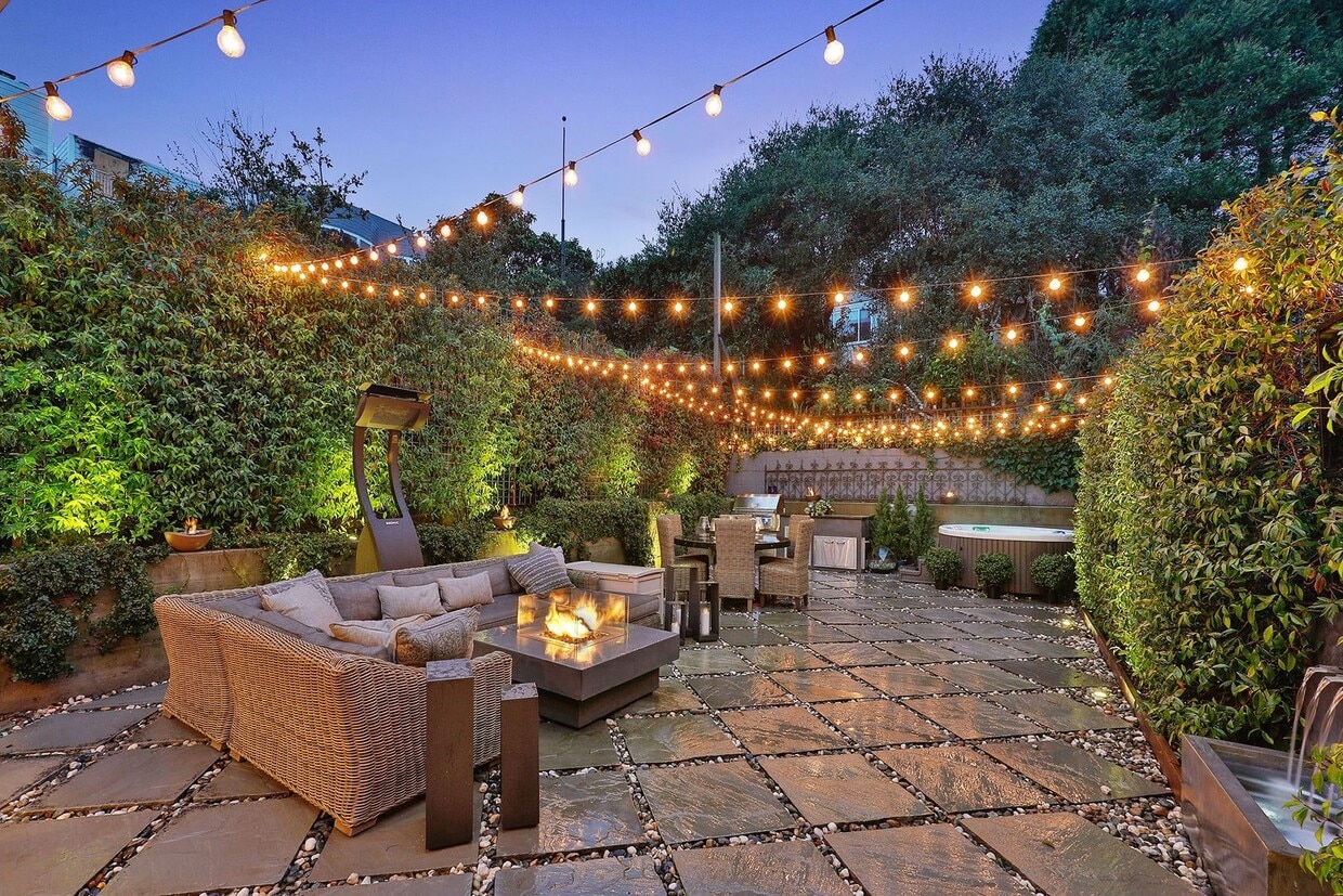 Primary Photo - Castro: Fully Furnished Luxury Flat w/ Stu...