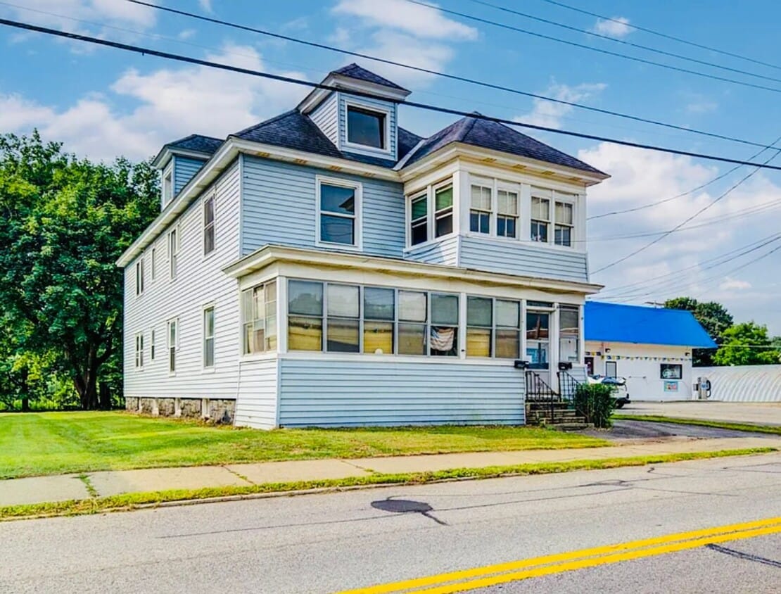 Foto principal - 205 W Fulton St