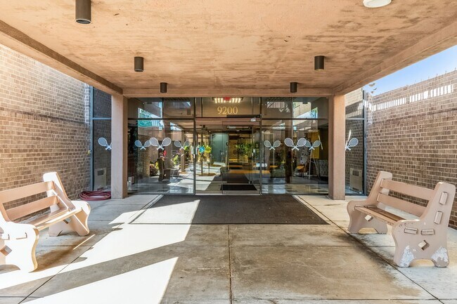 Foto del edificio - 9200 Edwards Way
