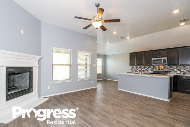 Foto del edificio - 6825 Waterhill Ln