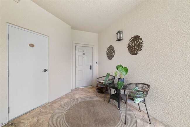 Foto del edificio - 5706 Cape Harbour Dr