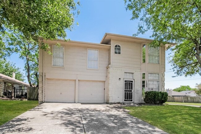 Building Photo - 1502 Stevenage Ln
