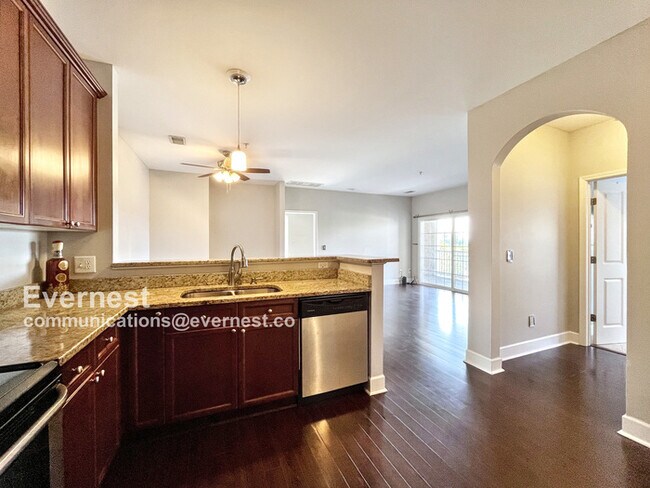 Foto del edificio - 7231 Althorp Way