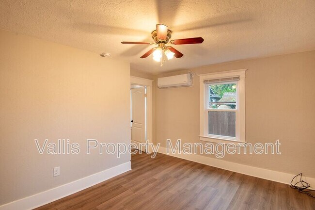 Foto del edificio - 1272 3rd St NW