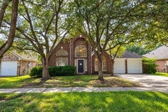 Building Photo - 315 Vantage Pointe Cir
