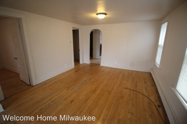 Building Photo - 1954 S 15th Pl