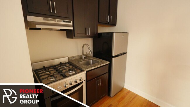 Foto del edificio - 612 W Patterson Ave