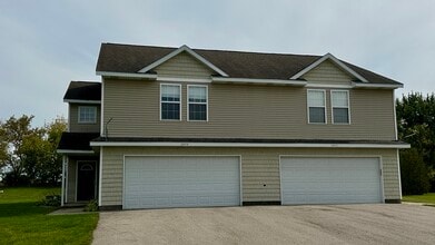 Building Photo - 2472-2474 Millview