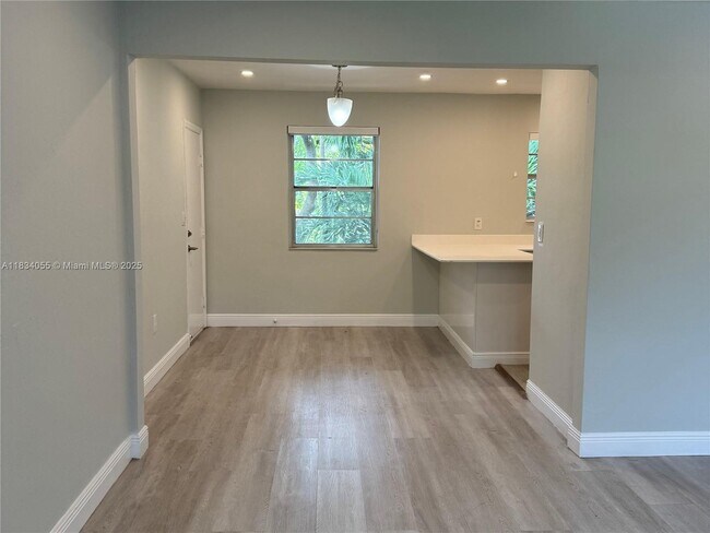 Foto del edificio - 7865 SW 57th Ave