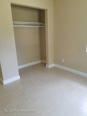 Foto del edificio - 5647 Merrill Rd