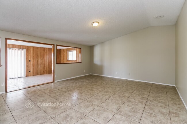 Building Photo - 6943 W Hubbell St