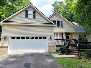 Building Photo - 4501 Cove Loop Rd