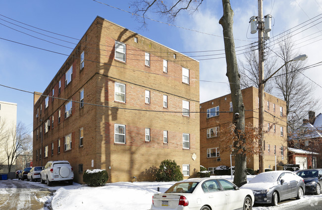 Devonshire Apartments - Apartments in Pittsburgh, PA | Apartments.com