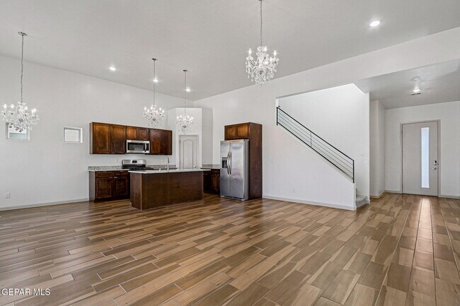 Foto del edificio - 14740 John McNeely Ave