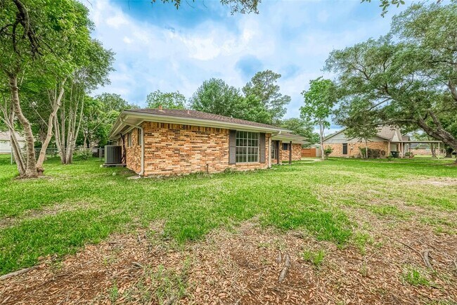 Building Photo - 3414 Meadowville Dr