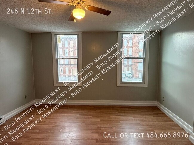 Foto del edificio - 246 N 12th St