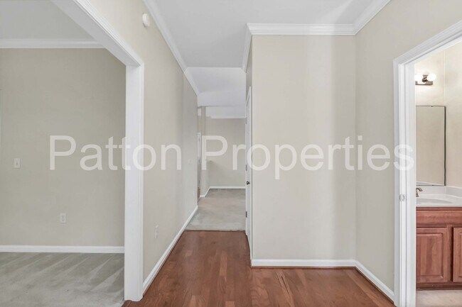 Building Photo - Rosewood Hills Home