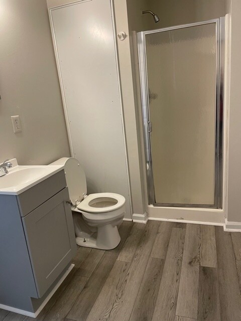 Downstairs Bath - 141 Tap Ln