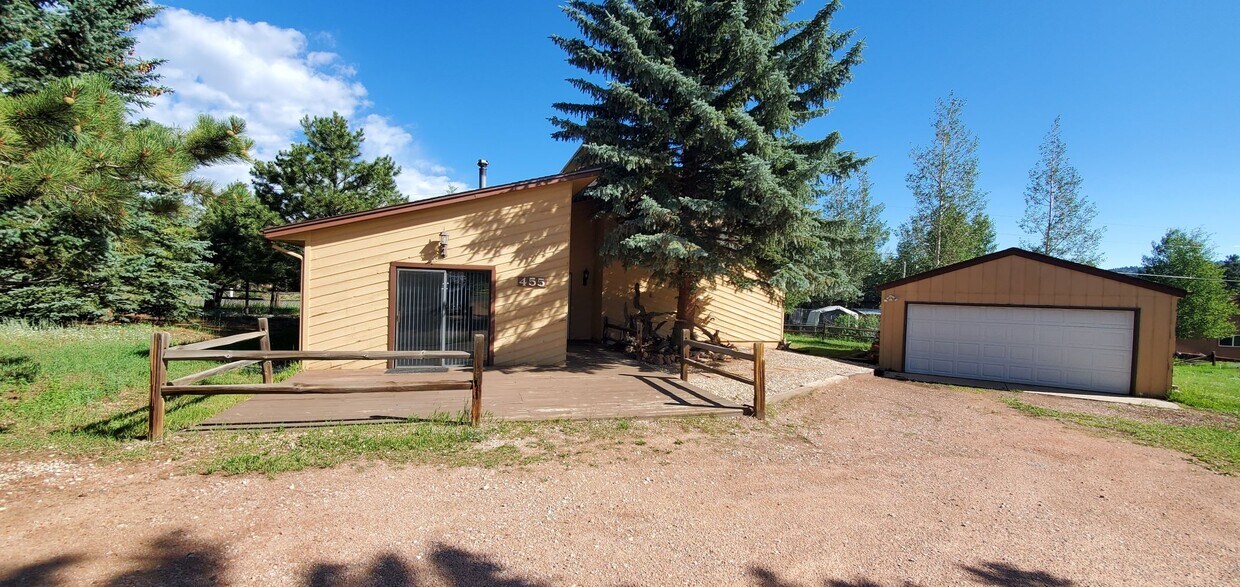 455 Red Feather Ln, Woodland Park, CO 80863 House Rental in Woodland