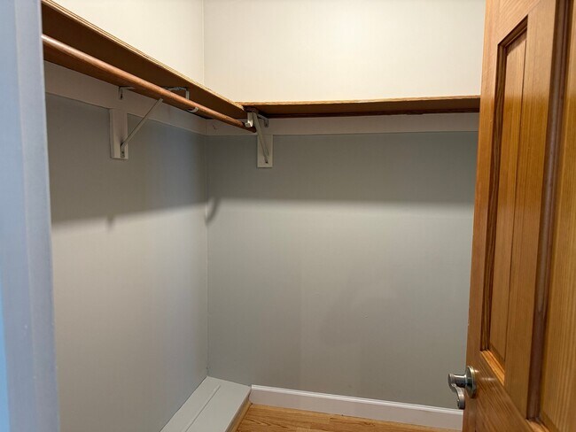 Foto del edificio - 1467 Newfound Harbor Dr