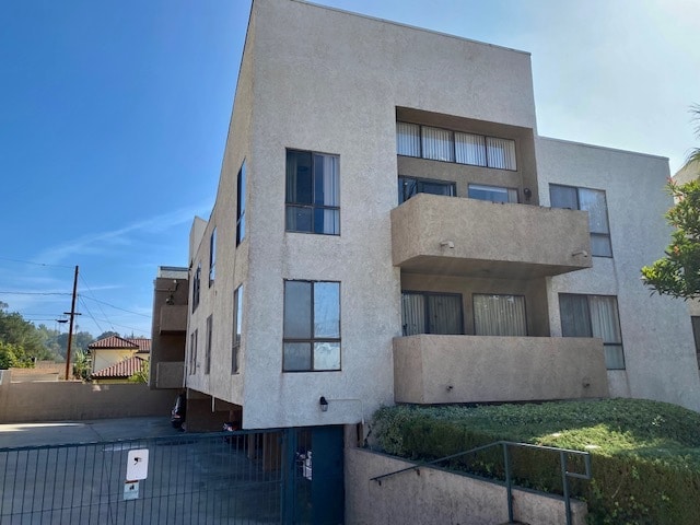 The balcony at the top is Unit 313 - 2143 Montrose Ave