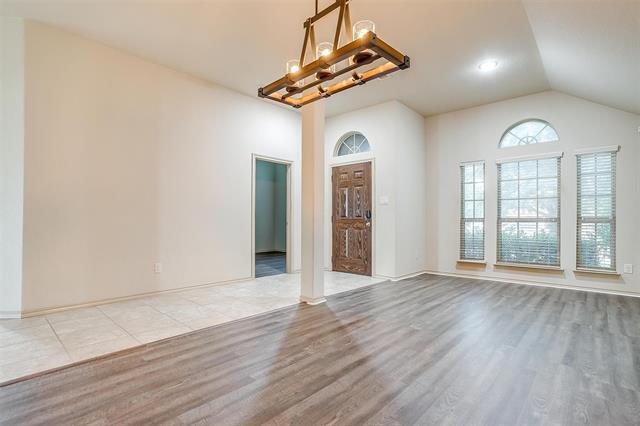 Foto del edificio - 9617 Cypress Lake Dr