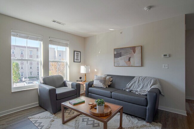 Building Photo - Uptown East