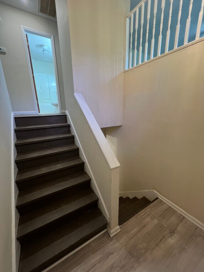 Building Photo - 945 Patch Dr