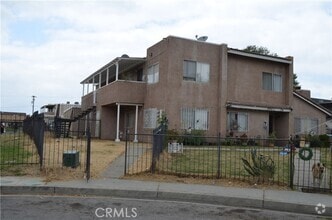 Building Photo - 1094 N Verde Ave