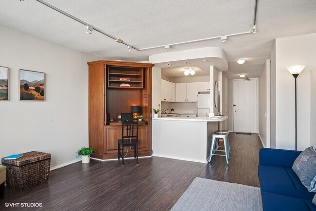 Building Photo - 405 N Wabash Ave
