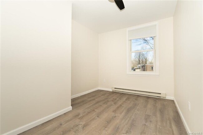 Building Photo - 220 Walsh Ave