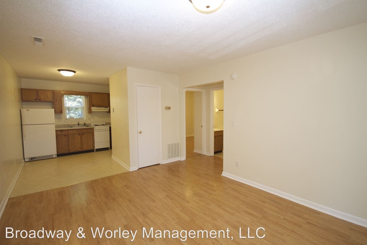 Primary Photo - 18 Bearwood Dr