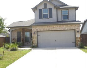 Building Photo - 6319 Shadowbrook Hollow Trail