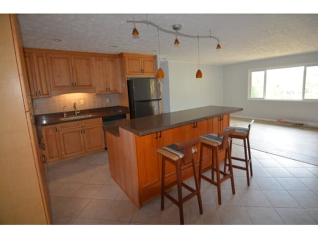 Foto del edificio - Renovated Pacific Palisades 3/2 SFH with Y...