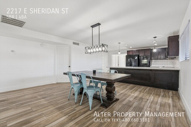 Foto del edificio - 2217 E Sheridan St