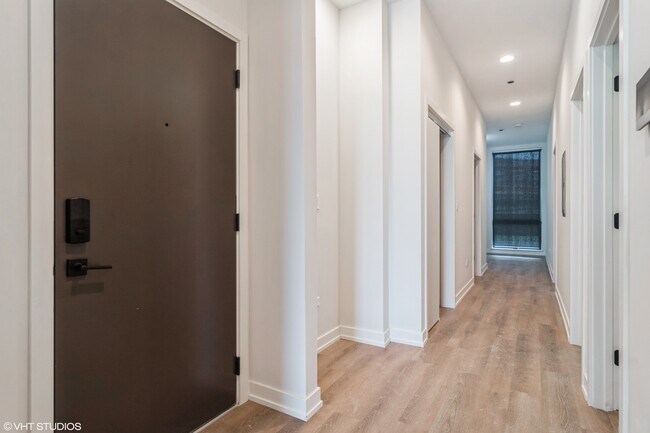 Foto del edificio - 1775 N Clybourn Ave