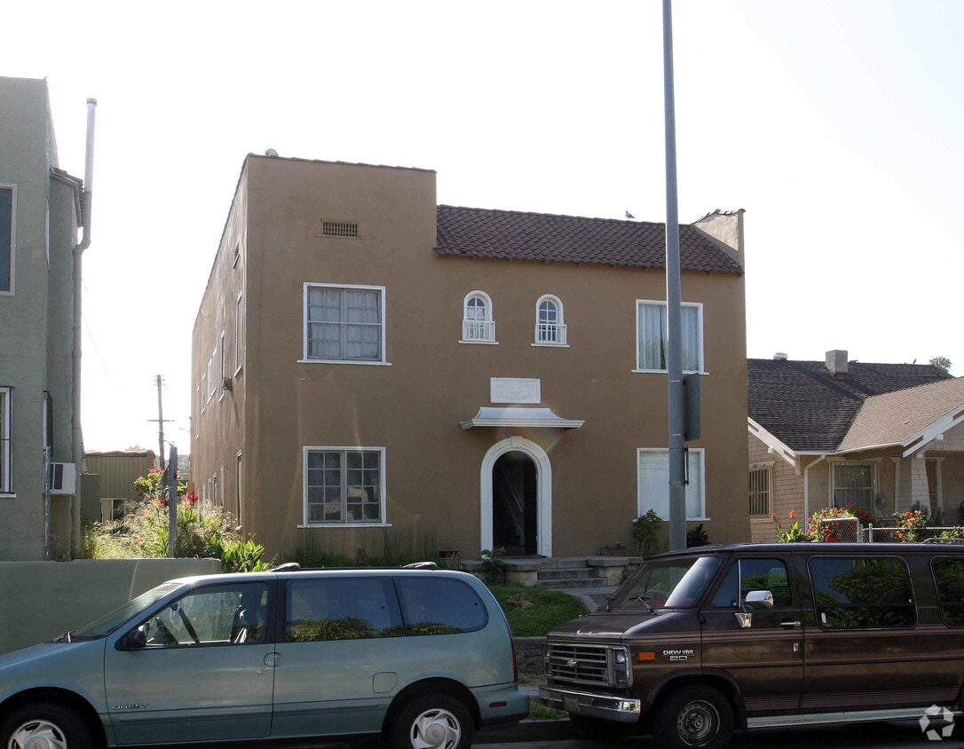 Building Photo - 1124 N Hoover St