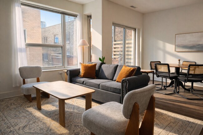 Foto del edificio - 1040 N Cass St