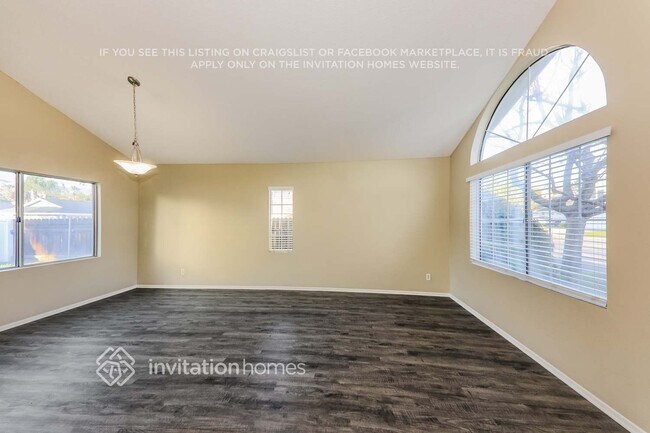 Foto del edificio - 28660 Newcastle Rd